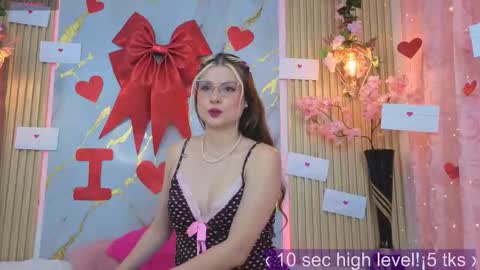 LISSA DUPONT online show from February 12, 2026, 4:13 pm