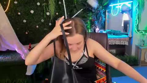 Lissa Telor online show from July 22, 2026, 9:01 am