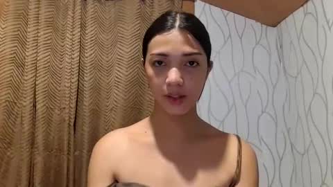 Snapshot of litl_tits chatting on February 3, 2026, 4:10 am litl_tits online show from February 3, 2026, 4:10 am