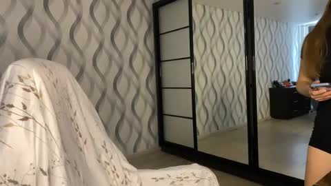 Snapshot of litle_girl05 chatting on July 14, 2026, 4:13 pm LUNA online show from July 14, 2026, 4:13 pm