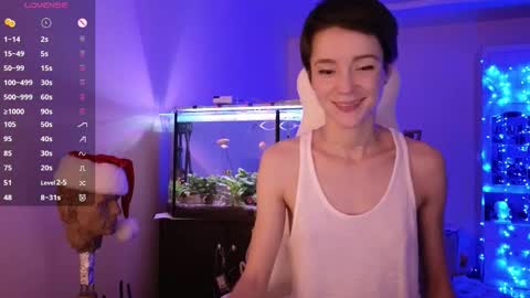 Alisa online show from December 22, 2025, 9:01 pm