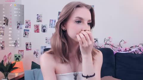Snapshot of little__caprice chatting on May 20, 2026, 7:14 am Bella online show from May 20, 2026, 7:14 am