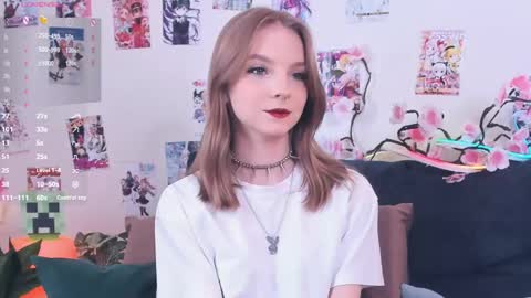 Snapshot of little__caprice chatting on June 2, 2026, 7:54 am Bella online show from June 2, 2026, 7:54 am