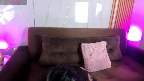 little__chloee_ online show from October 14, 2025, 4:13 am