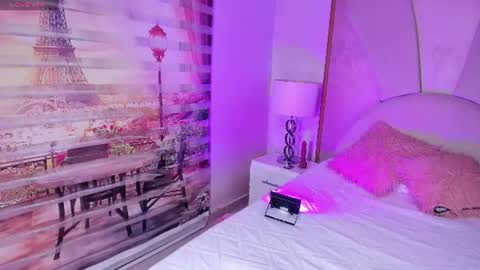 little__doll18 online show from July 17, 2026, 9:08 pm