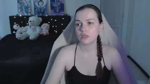 little__flowers online show from June 6, 2026, 9:03 am