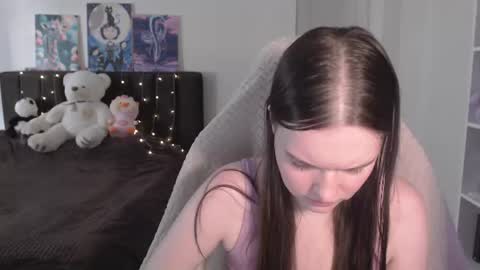 little__flowers online show from June 29, 2026, 10:37 am