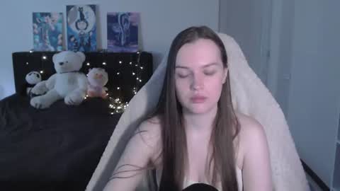 little__flowers online show from July 16, 2026, 8:31 am