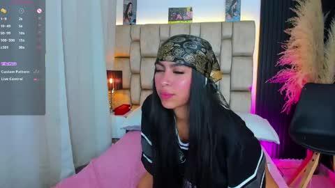 Snapshot of little__sophie18 chatting on May 12, 2026, 8:06 pm Sophie ---- connected from 1400 to 2100 Colombia time online show from May 12, 2026, 8:06 pm