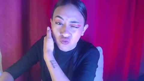 Snapshot of little_aphrodite2 chatting on November 1, 2025, 4:14 am Aliciaparaisss online show from November 1, 2025, 4:14 am