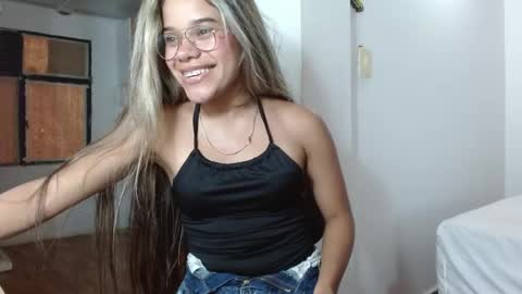 Snapshot of little_babyboo_ chatting on May 26, 2026, 10:06 pm Catalina online show from May 26, 2026, 10:06 pm