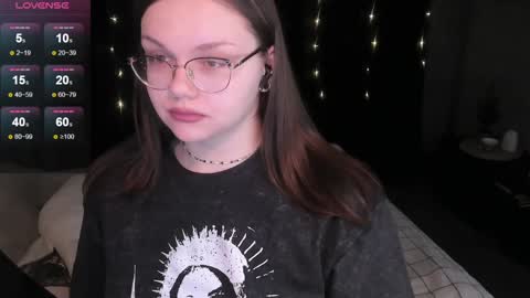 Eva online show from December 9, 2024, 3:44 pm