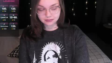 Eva online show from December 10, 2024, 3:44 pm