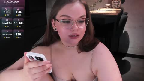 Eva online show from February 4, 2025, 1:48 pm