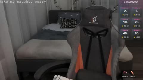 Eva online show from October 5, 2025, 7:12 pm