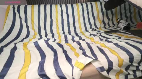 Snapshot of little_bear00 chatting on May 5, 2026, 11:46 pm Little bear - give my room a like thanks. online show from May 5, 2026, 11:46 pm