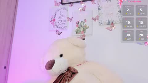 Snapshot of little_channel_ chatting on June 17, 2026, 11:34 am online show from June 17, 2026, 11:34 am