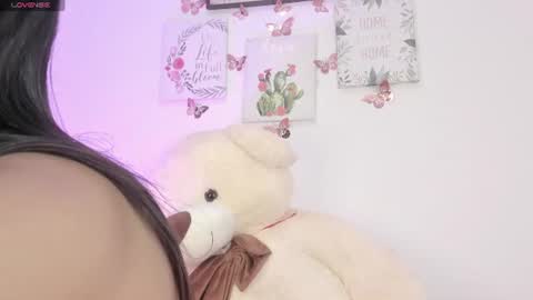 Snapshot of little_channel_ chatting on June 20, 2026, 11:24 am online show from June 20, 2026, 11:24 am