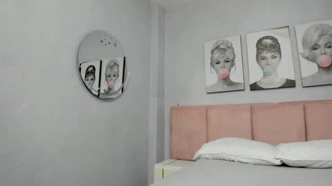 Snapshot of little_doll_4u chatting on January 31, 2025, 10:10 am ANNI online show from January 31, 2025, 10:10 am