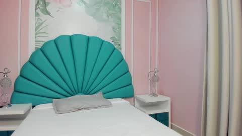 Snapshot of little_doll_4u chatting on February 19, 2025, 10:12 am ANNI online show from February 19, 2025, 10:12 am