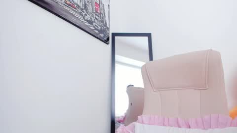 Help me reach 100 likes online show from March 12, 2025, 7:17 pm