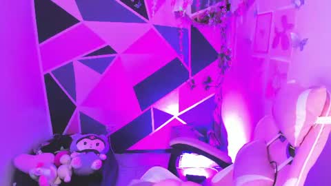Snapshot of little_emma0 chatting on July 14, 2026, 4:13 pm Carol online show from July 14, 2026, 4:13 pm