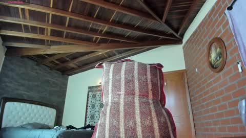 Snapshot of little_izzi chatting on December 13, 2024, 8:37 pm Izzi online show from December 13, 2024, 8:37 pm