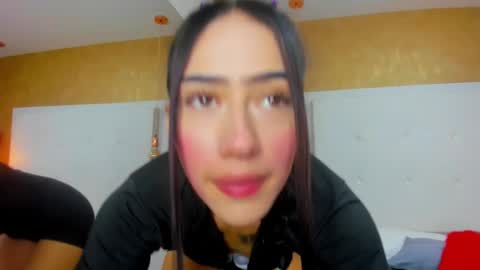   online show from February 14, 2025, 1:40 pm