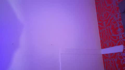 little_lilith_apple online show from September 22, 2025, 11:01 am