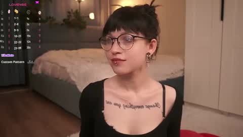 Kiki online show from June 26, 2026, 8:24 pm