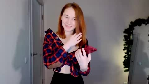 little_pretty_woman online show from February 19, 2025, 10:09 pm