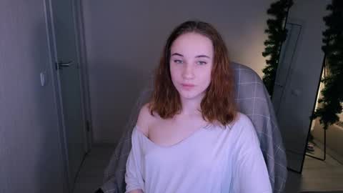 little_pretty_woman online show from February 26, 2025, 8:54 pm