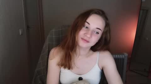 little_pretty_woman online show from September 24, 2025, 7:28 pm
