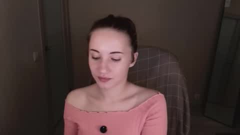 little_pretty_woman online show from October 8, 2025, 3:09 pm