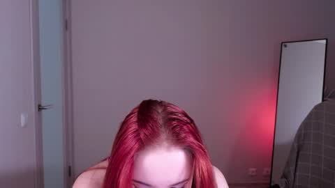 little_pretty_woman online show from May 12, 2026, 3:09 pm