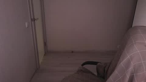 little_pretty_woman online show from May 27, 2026, 3:53 pm