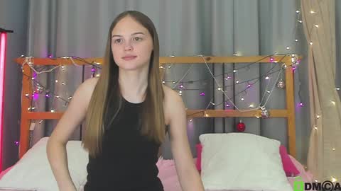 Snapshot of little_radiant_sun chatting on January 28, 2025, 12:32 pm Kriss online show from January 28, 2025, 12:32 pm