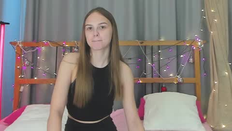 Snapshot of little_radiant_sun chatting on February 5, 2025, 9:15 am Kriss online show from February 5, 2025, 9:15 am