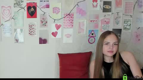 Snapshot of little_radiant_sun chatting on October 2, 2025, 8:43 am Kriss online show from October 2, 2025, 8:43 am