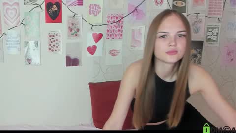 Snapshot of little_radiant_sun chatting on October 5, 2025, 7:39 am Kriss online show from October 5, 2025, 7:39 am