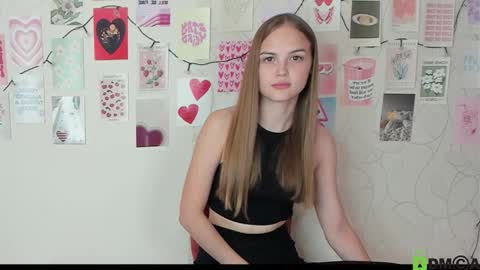 Snapshot of little_radiant_sun chatting on October 7, 2025, 9:39 am Kriss online show from October 7, 2025, 9:39 am