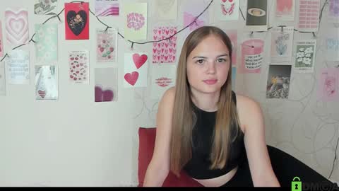 Snapshot of little_radiant_sun chatting on October 10, 2025, 10:03 am Kriss online show from October 10, 2025, 10:03 am