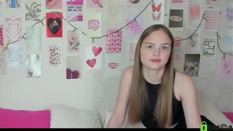 Snapshot of little_radiant_sun chatting on November 27, 2025, 8:16 am Kriss online show from November 27, 2025, 8:16 am