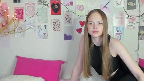 Snapshot of little_radiant_sun chatting on April 21, 2026, 9:48 am Kriss online show from April 21, 2026, 9:48 am