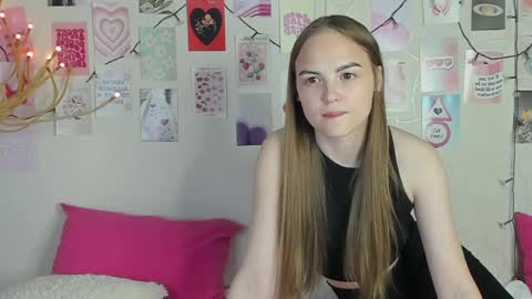 Snapshot of little_radiant_sun chatting on April 29, 2026, 8:07 am Kriss online show from April 29, 2026, 8:07 am