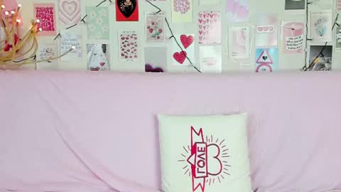 Snapshot of little_radiant_sun chatting on June 21, 2026, 8:50 am Kriss online show from June 21, 2026, 8:50 am