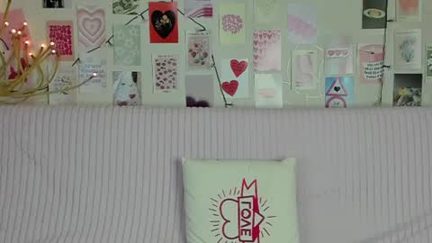 Snapshot of little_radiant_sun chatting on July 16, 2026, 7:47 am Kriss online show from July 16, 2026, 7:47 am