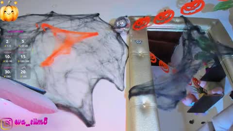 Eva online show from October 30, 2025, 7:58 pm