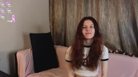 Snapshot of little_red_rosy chatting on November 29, 2025, 4:59 am Rosy online show from November 29, 2025, 4:59 am