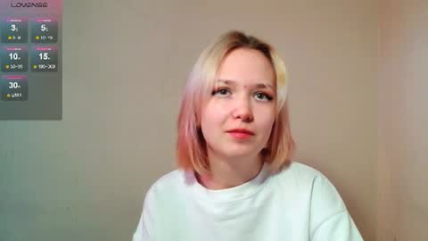 Snapshot of little_sugar_queen chatting on June 14, 2026, 1:46 pm Akin online show from June 14, 2026, 1:46 pm